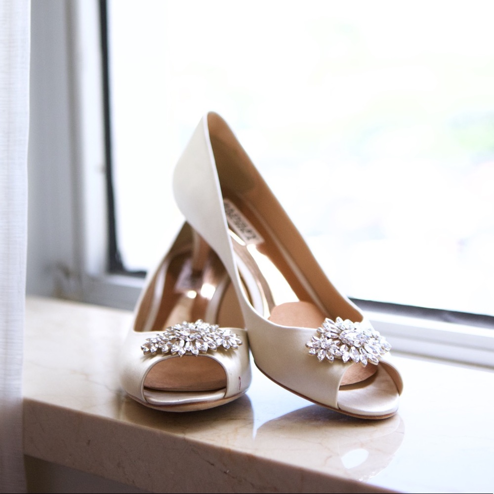 Badgely Mischka Candace Pump